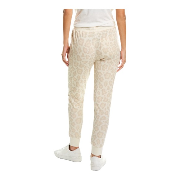 💕HP💕Splendid supersoft canyon leopard cream jogger sweatpants - Picture 2 of 11